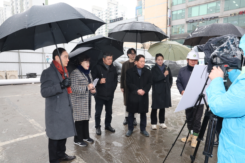 인천시 계양구 의회가 제247회 임시회를 대비해 주요 시설 4개소에 대한 현장 점검을 실시하고 있다. ⓒ 계양구 의회 제공