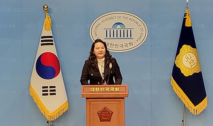 국민의 힘 안산 상록을 박현진 예비후보 국회소통관 기자회견 하고 있다./사진 = 우리일보 조종식 기자