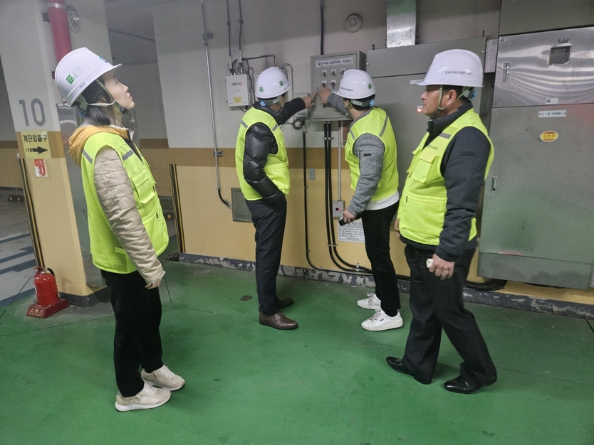 남동구 도시관리공단 공영주차장 점검 및 지하시설물 안전관리를 점검하고 있다. ⓒ 남동 도시관공단 제공