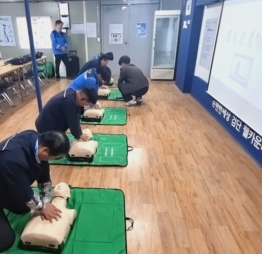 iH(인천도시공사)는 건설현장 응급상황 발생에 대비해 전 직원 및 건설 현장 근로자 대상 심폐소생술 교육을 실시하고 있다. ⓒ iH공사 제공