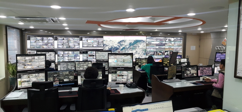 CCTV 통합관제센터 내부전경 ⓒ 강화군 제공