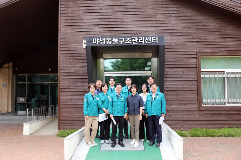 연수구의회 자치도시위원회, 폐기물 처리 및 야생동물 보호정책 점검위해 현장방문을 하고있다 ⓒ 연수구의회 제공
