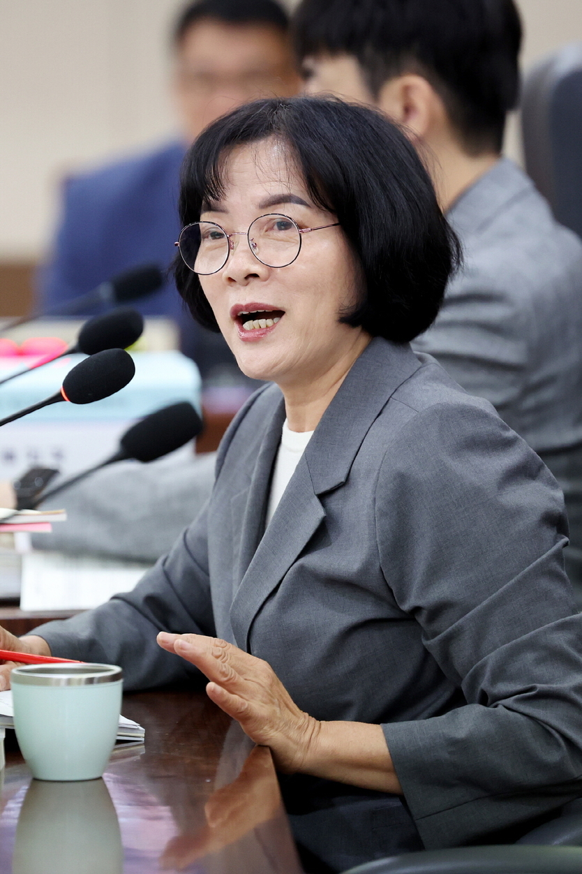 신영희 의원이 상임위원회 발의를 하고 있다. ⓒ 인천시의회 제공