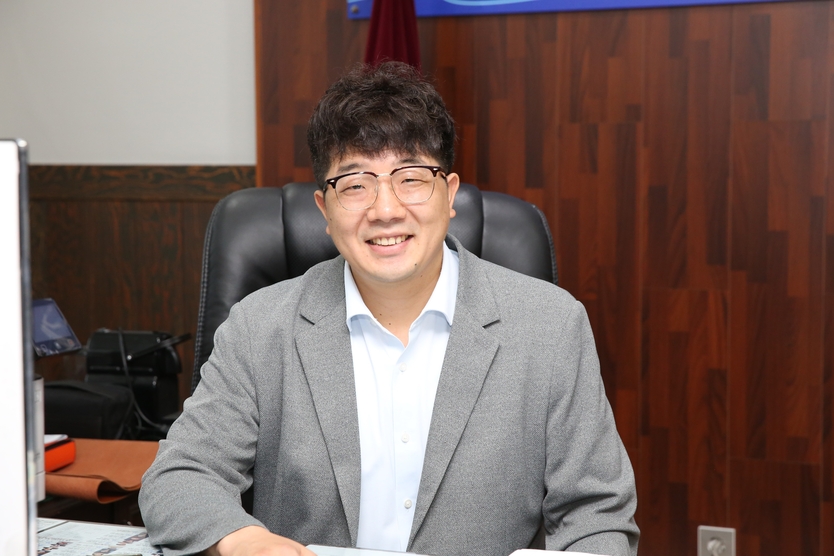 송승환 인천서구의회 의장이 본지와 인터뷰를 가지고 있다. ⓒ 서구의회 제공