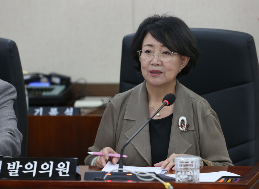 박판순의원이 발의를 하고 있다. ⓒ 인천시의회 제공