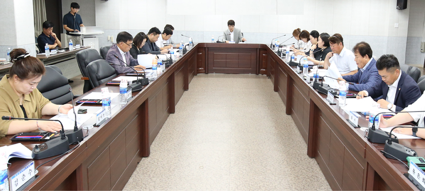 서구의회가 지난 제269회 임시회 기간 중 의원 정책간담회하고 있다. ⓒ 인천서구의회 제공