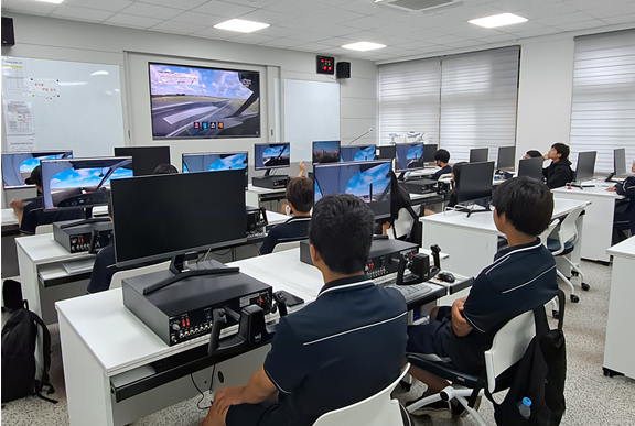 한국폴리텍대학 남인천캠퍼스가 삼산중학교 1학년을 대상으로 꿈드림공작소 진로체험을 진행하고 있다.ⓒ한국폴리텍대학 남인천캠퍼스