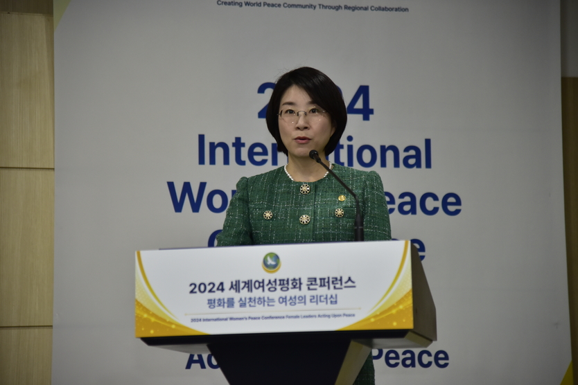 윤현숙 대표가 개회사를 하고 있다. ⓒ 우리일보 db