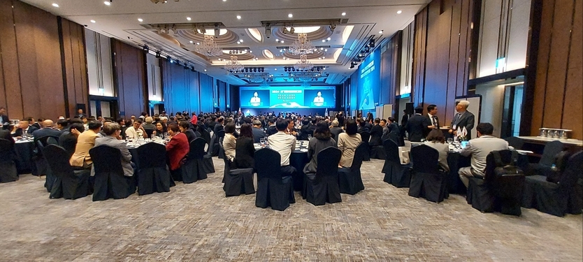 ‘2024년 세계한인회장대회’에 참석한 450명의 재외동포인들이 자리를 함께했다. ⓒ 우리일보db