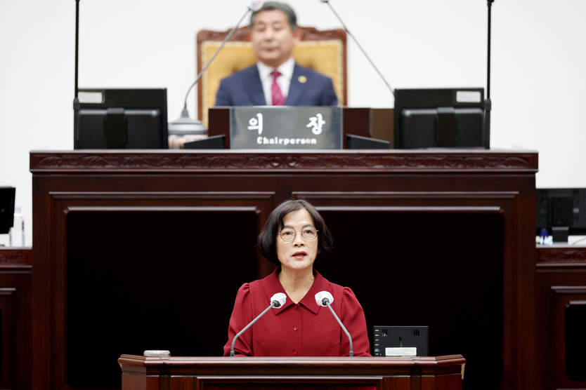 신영희의원이 ‘제298회 인천시의회 임시회’ 제1차 본회의 5분 자유발언에 '전기차 해상운송량 증가에 따른 대책 마련' 강화를 촉구하고 나섰다. ⓒ 인천시의회 제공