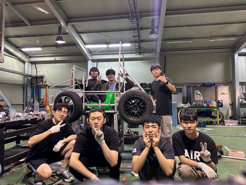 인천대 공과대학 학부생 동아리 제3회 EV에너지챌린저 대회 대상을 수상했다. ⓒ 인천대 제공