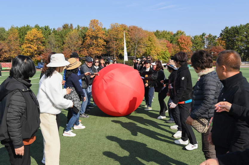 수도권매립지관리공사가 5일 인천시 서구 드림파크 주민체육공원에서 2024년 한마음 체육행사를 개최하고 있다. ⓒ 수도권매립지관리공사 제공