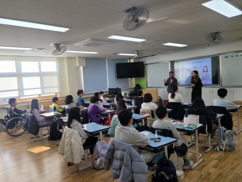 논현1동 주민자치회, ‘우리마을 바로알기’ 프로그램 운영하고 있다 .ⓒ 남동구 제공