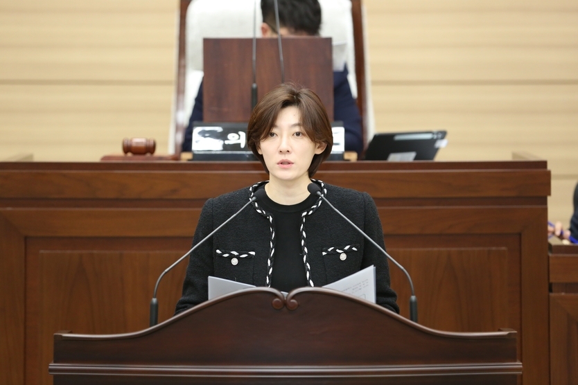 장문정 의원이, 영유아 보육조례 일부개정조레안 발의하고 있다. ⓒ 인천서구의회 제공
