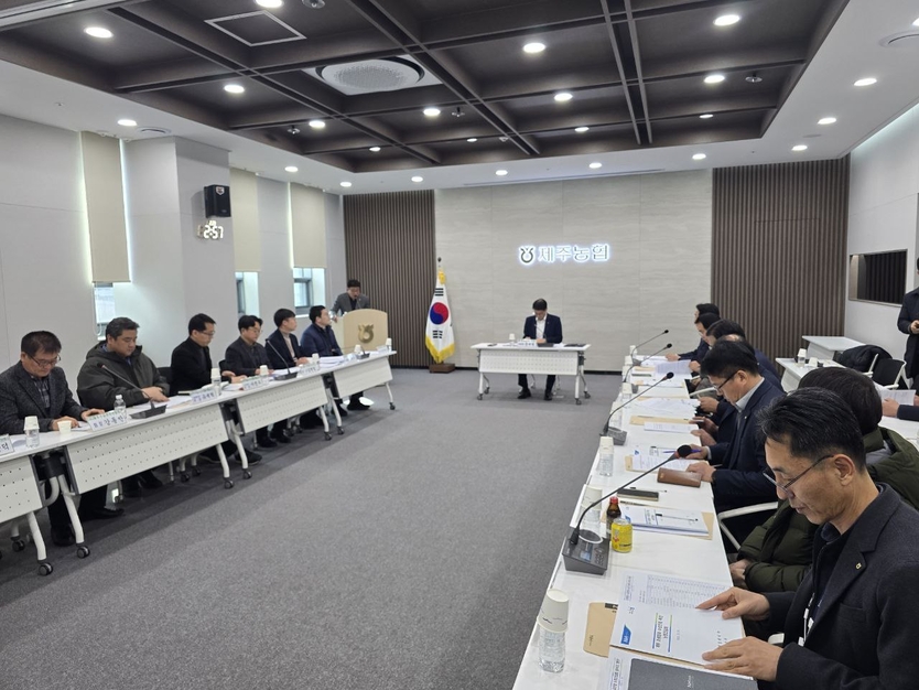 제주 조생양파 수급안정 추진 농정간담회 모습.(사진=문대림의원실)