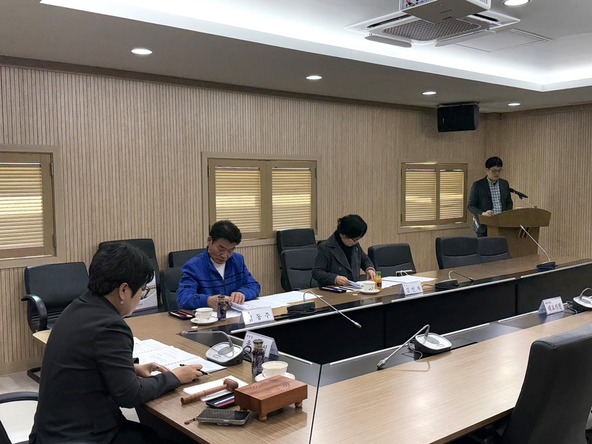 인천동구의회 ‘의원연구단체 운영심사위원회’를 개최 하고 있다. ⓒ 인천동구의회 제공
