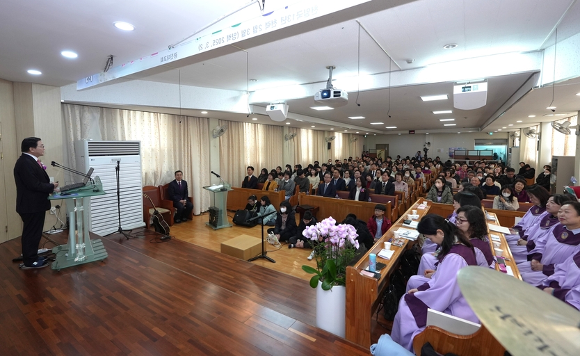 신통일한국을 위한 광진구 대국민 순회강연에서 황보국 가정연합 한국협회장의 특별강연을 경청하는 참석자들. ⓒ 세계평화통일 가정연합 제공