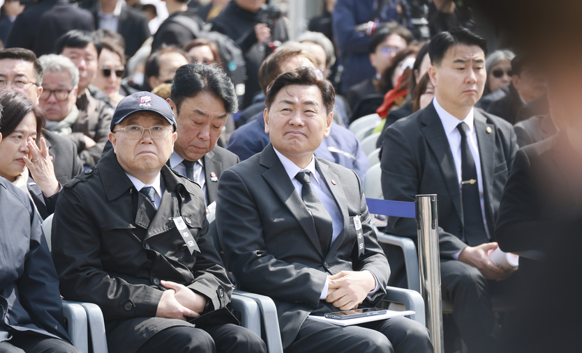 제77주년 4.3희생자 추념식에 참석한 전북자치도 김관영 지사가 제주4·3 희생자를 추모했다.ⓒ자치도 제공
