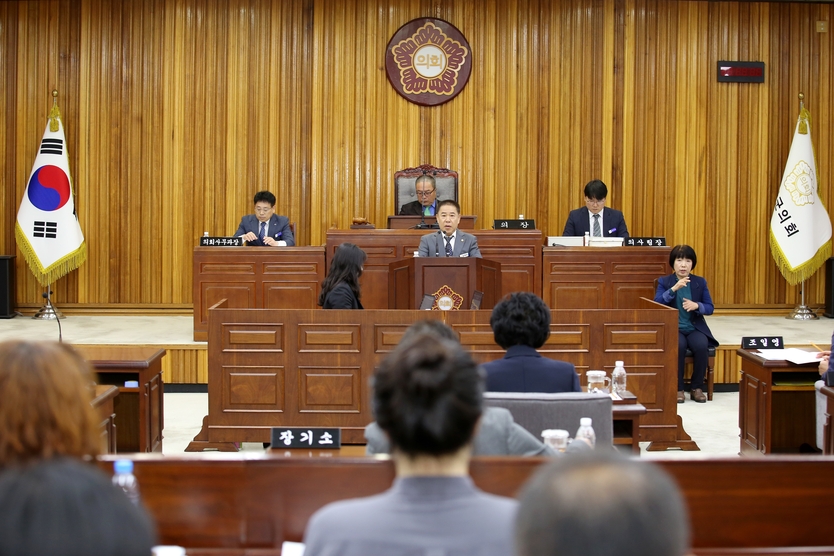 임영민 의원이 5분 자유발언을 통해 교통사고 위험이 있는 도로 실태를 지적, 개선을 촉구했다.ⓒ영광군의회 제공