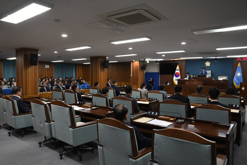 미추홀구의회 2025년도 제287회 임시회를 개회하고 있다. ⓒ 미추홀구의회 제공