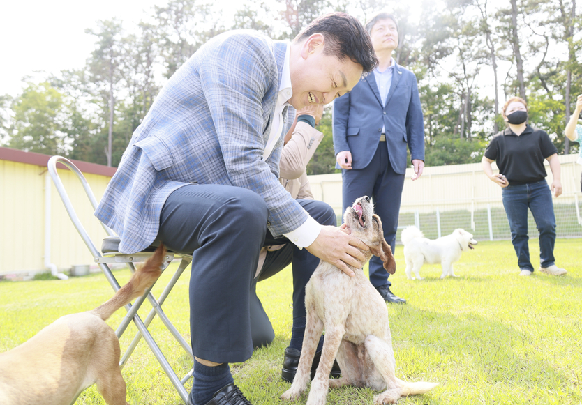 김관영지사_익산 동물보호센터 현장방문ⓒ자치도 제공