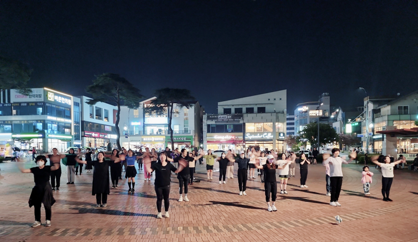 조례호수공원에서 진행된 해달맞이 생활체육 교실ⓒ순천시청 제공