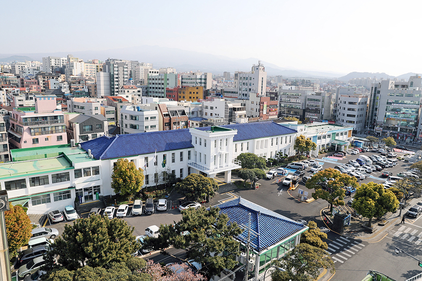 제주시청사 전경(드론촬영)ⓒ제주시청 제공