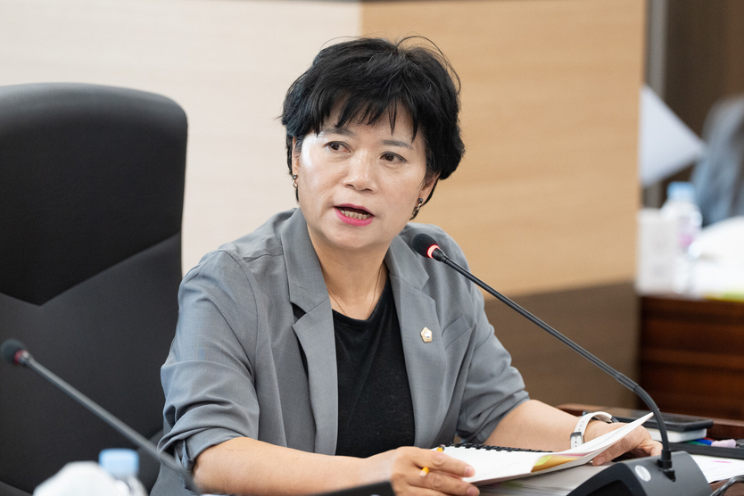 제302회 인천시의회 제1차 정례회 제1차 의회운영위원회에서 ‘3대 혁신 조례’발언을 하고 있다. ⓒ 인천시의회 제공