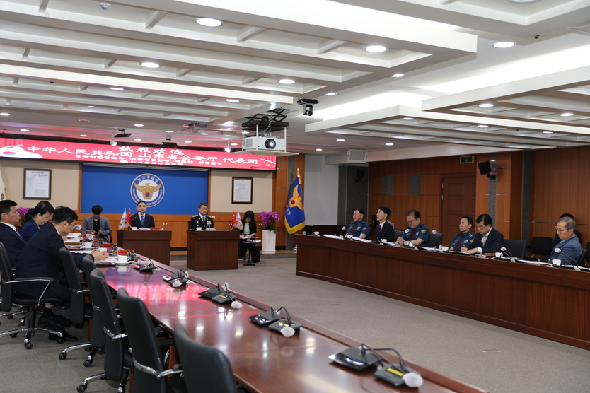 인천경찰청이 산동성공안청 대표단을 초청해 치안협력 강화를 위한 공식회담 가지고 있다. ⓒ 인천경찰청 제공