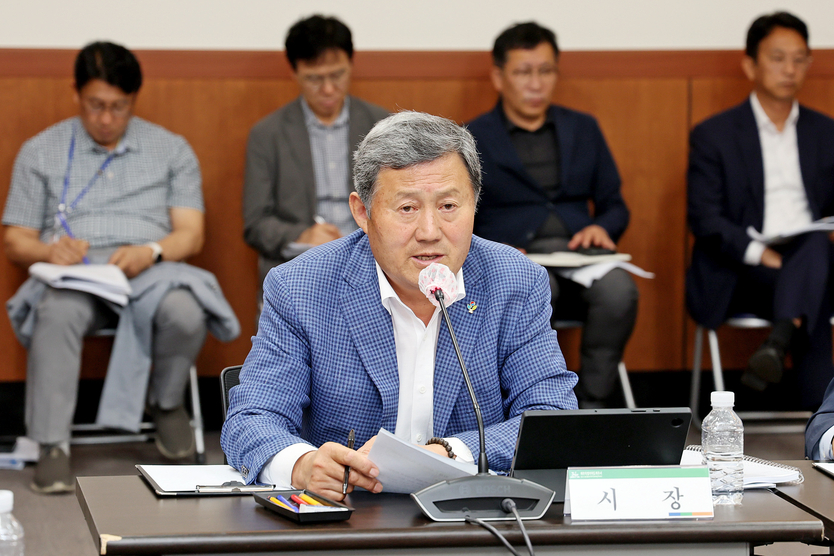 김완근 재주시장 주재 '제주형 기초자치단체 설치 세부실행과제 보고회'개최ⓒ제주시청 제공