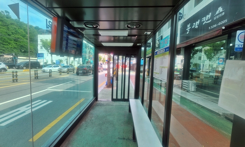 화재감지부터 스마트정류장까지…정읍형 스마트도시 실현(스마트 버스정류장)ⓒ정읍시청 제공