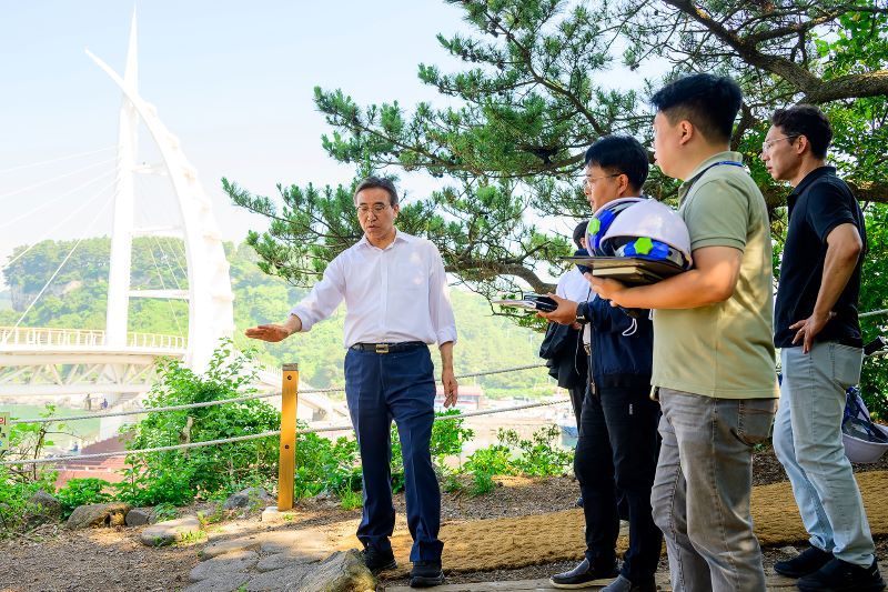 야간테마조명 설치 현장 점검ⓒ서귀포시 제공