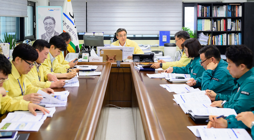 가뭄 폭염 대비 긴급 대책회의ⓒ서귀포시 제공