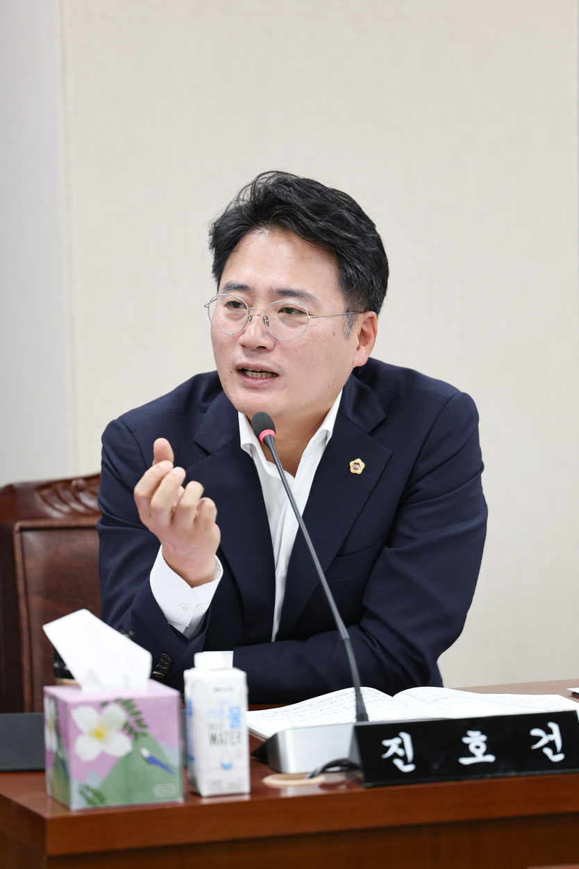 진호건 의원 북극항로는 전남 해운물류의 새로운 기회…광양항·목포항 거점 육성 필요ⓒ자치도의회 제공