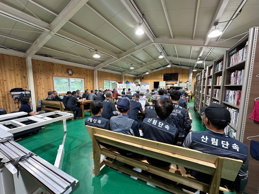 동두천시, 현업근로자 대상 폭염 대비 현장 점검 실시하고 있다. ⓒ 동두천시 제공