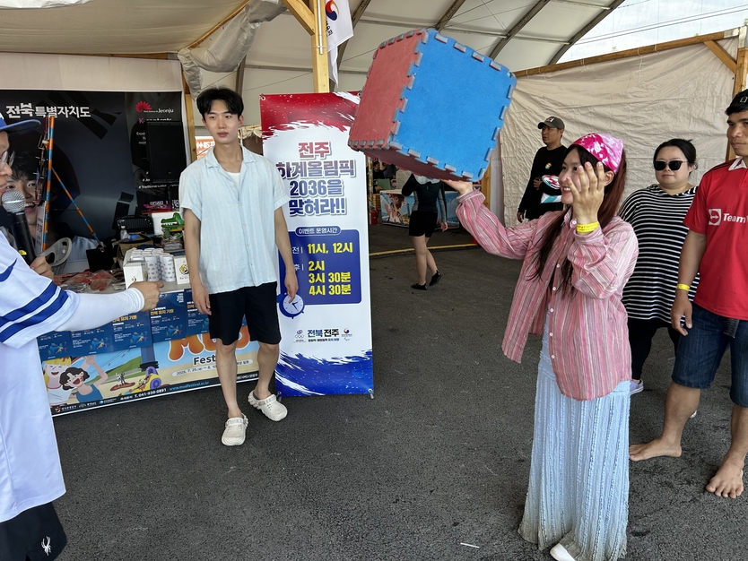 보령머드축제서 전주 하계올림픽 유치 홍보‘큰 호응ⓒ자치도 제공