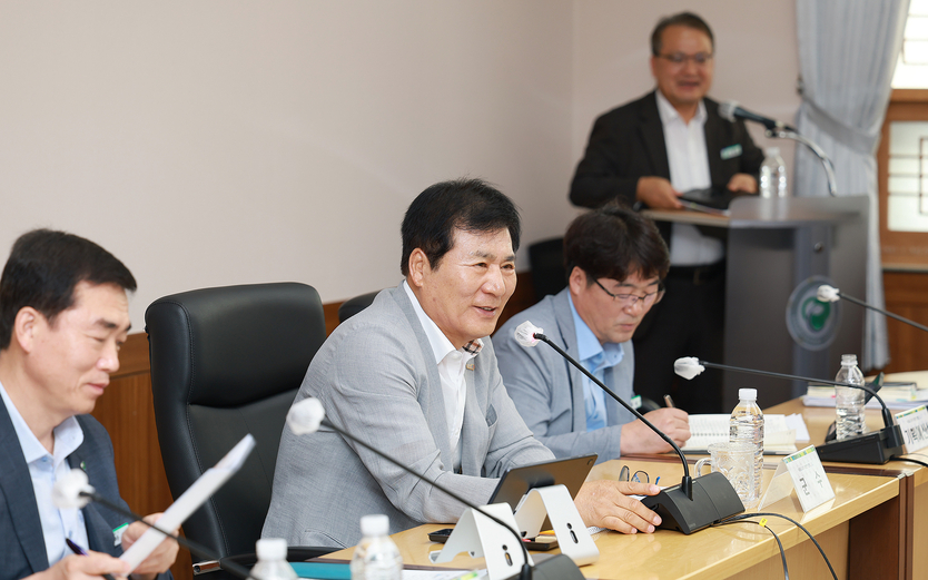 해외 판로 개척 박차’ 함평군, 베트남 식품박람회 성과공유회 이상익 함평군수 발언 모습ⓒ함평군 제공