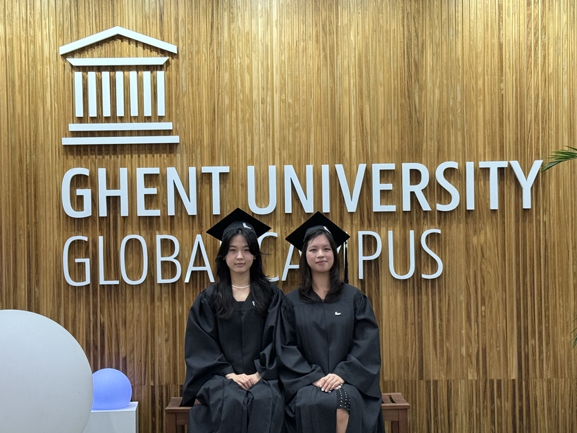 겐트대학교 글로벌캠퍼스 졸업생 선혜정(좌), 아나이스(우) ⓒ 겐트대 제공