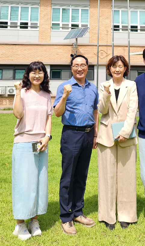인천시의회 한민수 의원, 이순미 교장고하 특수교육 현장 찾아 진로교육·시설환경 점검하고 있다. ⓒ 인천시의회 제공