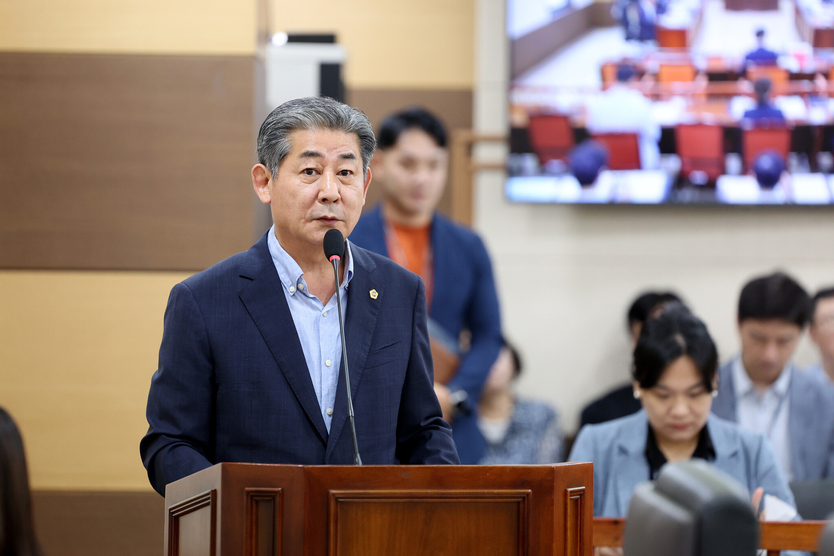 인천시의회 정해권 의장이, 교통균형·시민편의를 위한 GTX-B 추가정거장 확정에 대한 설명을 하고 있다. ⓒ 인천시의회 제공
