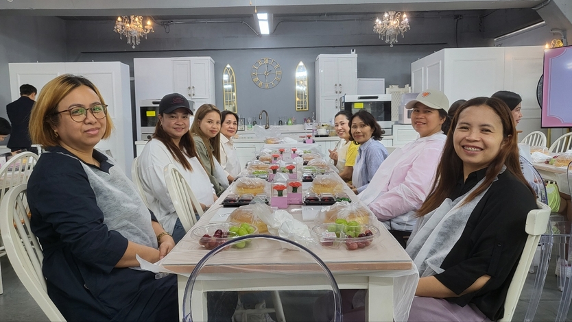 미용·바리스타·제과제빵 체험 통해 여성 능력개발 체험을 하고 있다. ⓒ 굿월드인터내셔널 제공