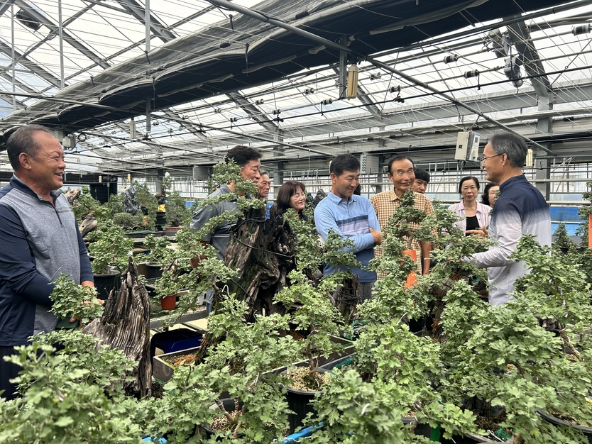 전국적 위상 ‘함평 국화’…익산시, 함평군 선진 기술 견학ⓒ함평군 제공