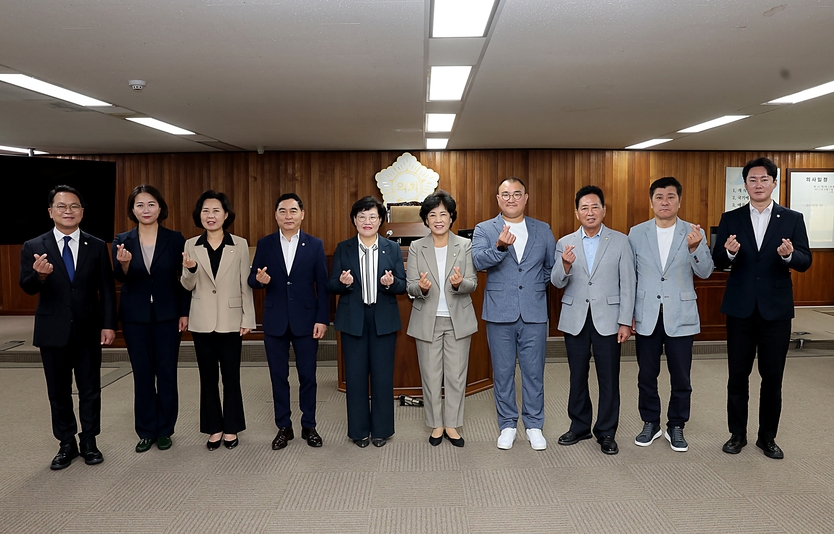 인천 계양구의회 기념촬영 모습.ⓒ인천계양구의회