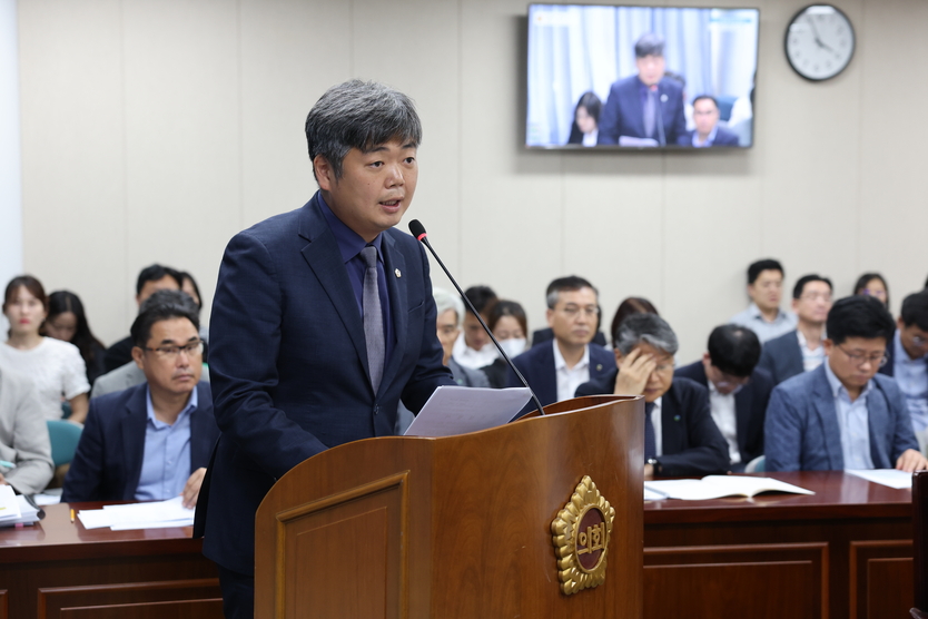 상임위 제안 설명 중인 박원종 전남도의원ⓒ자치도의회 제공