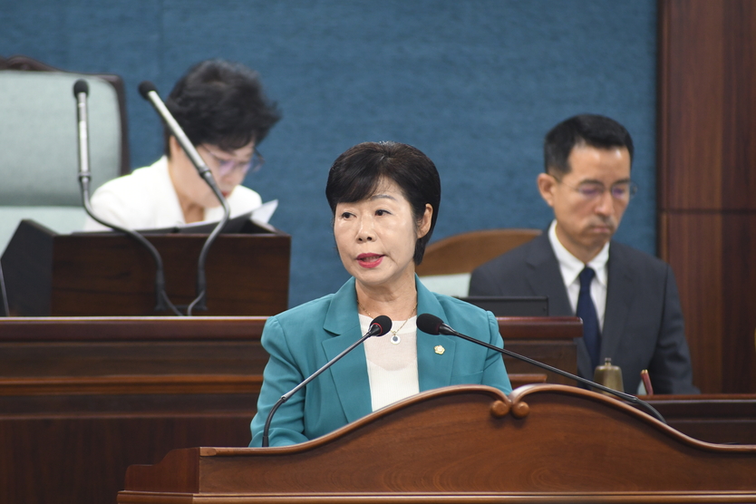 김오현 의원이 제290회 미추홀구의회 임시회 본회의에서 제물포역의 명칭에 대한 의정 발언을 하고 있다. ⓒ 미추홀구의회 제공
