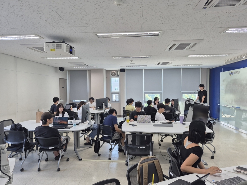 인천대 GTEP 19기가 인천대 29호관에서 하반기 오리엔테이션(OT)을 성황리에 개최하고 있다. ⓒ 인천대 제공