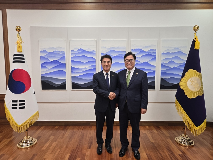 전라남도의회 김태균 의장_ 우원식국회의장 만나 지역현안 건의ⓒ자치도의회 제공