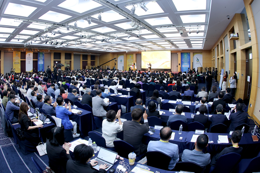 일 대한민국 청주 엔포드호텔에서 IWPG 주최로 열린 ‘2025 세계여성평화 콘퍼런스’에서 참석자들이 발제자의 말에 귀를 기울이고 있다. ⓒ IWPG 제공