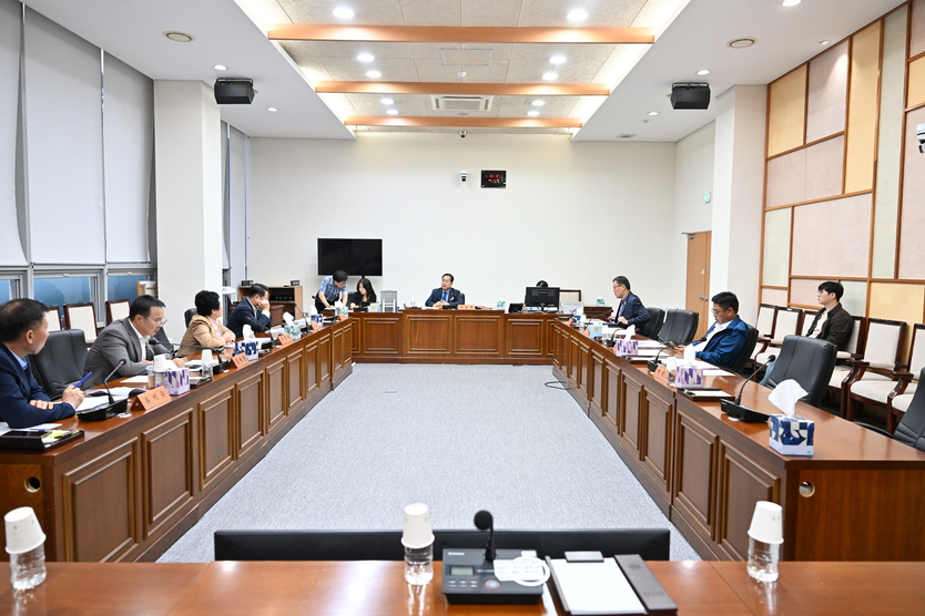 완주군의회 통합반대특위 상생협력사업 기공식 재검토 촉구ⓒ완주군의회 제공