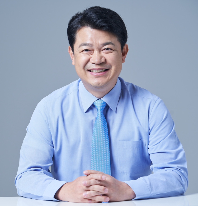 더불어민주당 복기왕 국회의원, 제8회 대한민국을 빛낸 13인 대상 ‘의정발전공헌 대상’ 수상